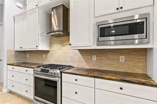 8065 Bridgeport Bay Cir, Mount Dora, FL 32757 - Photo 13