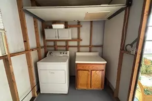 605 Sunnyside Dr, Wildwood, FL 34785 - Photo 17