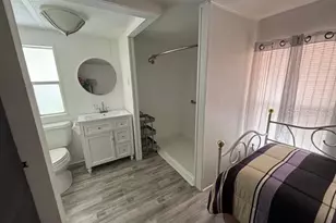 605 Sunnyside Dr, Wildwood, FL 34785 - Photo 1