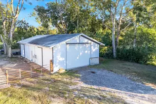 109 Fruitwood Ave, Eustis, FL 32726 - Photo 9