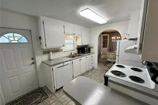 28 Harbor Oaks Dr, Fruitland Park, FL 34731 - Photo 11