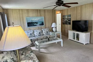 28 Harbor Oaks Dr, Fruitland Park, FL 34731 - Photo 5