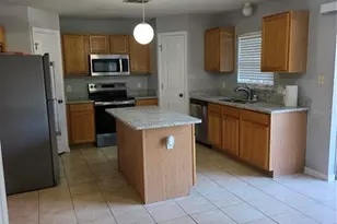 1126 Chateau Cir, Minneola, FL 34715 - Photo 9