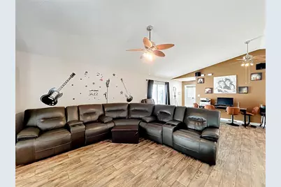 4913 Heron Run Circle, Leesburg, FL 34748 - Photo 15