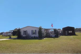 1361 NW 12th Ln, Lake Panasoffkee, FL 33538 - Photo 1