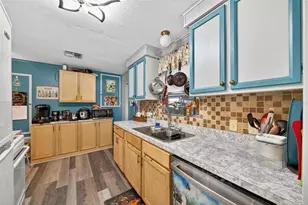 115 Tropical Ln, Leesburg, FL 34748 - Photo 13