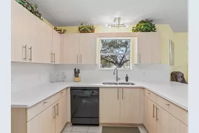 304 San Marino Drive, The Villages, FL 32159 - Photo 19