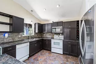 209 Magellan Cir, Minneola, FL 34715 - Photo 11