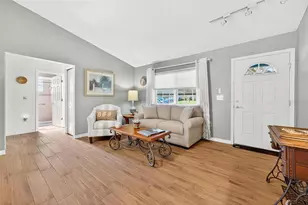 34220 Black Bass Cir, Fruitland Park, FL 34731 - Photo 5