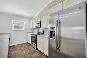 944 Horton Ter, The Villages, FL 32163 - Photo 5