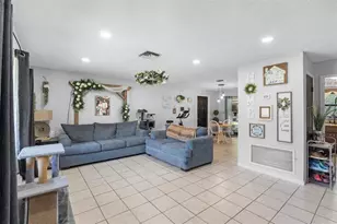 409 Century Ave, Fruitland Park, FL 34731 - Photo 9