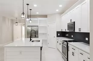 6615 Helmsley Cir, Windermere, FL 34786 - Photo 11