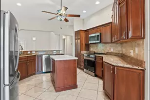 1865 Claverton St, The Villages, FL 32162 - Photo 5