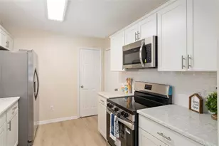 403 Duarte Ln, The Villages, FL 32159 - Photo 9