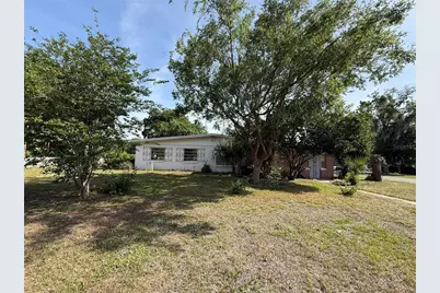 2200 Butler Street, Leesburg, FL 34748 - Photo 1