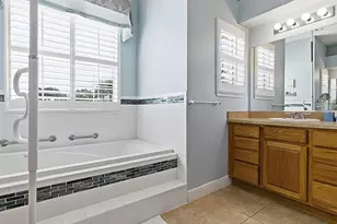 17627 SE 88th Covington Cir, The Villages, FL 32162 - Photo 37