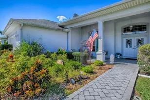 17627 SE 88th Covington Cir, The Villages, FL 32162 - Photo 3