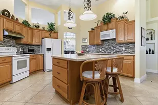 17627 SE 88th Covington Cir, The Villages, FL 32162 - Photo 15