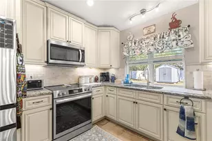 8883 SE 159th Pl, Summerfield, FL 34491 - Photo 13