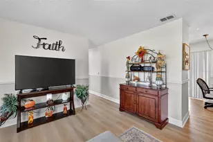 1239 Padgett Cir, Lady Lake, FL 32159 - Photo 7