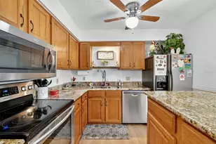 1239 Padgett Cir, Lady Lake, FL 32159 - Photo 9