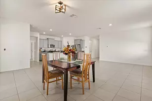 8104 Penrose Pl, Wildwood, FL 34785 - Photo 9