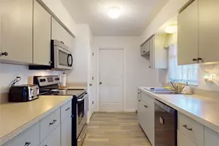 35805 Dawn Dr, Leesburg, FL 34788 - Photo 13