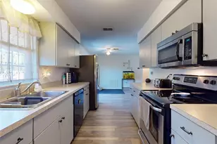 35805 Dawn Dr, Leesburg, FL 34788 - Photo 17