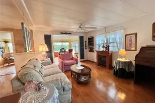 127 Royal Palm Dr, Leesburg, FL 34748 - Photo 9