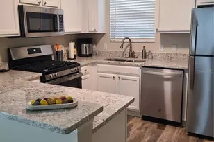 420 Canterbury Ct, The Villages, FL 32162 - Photo 3