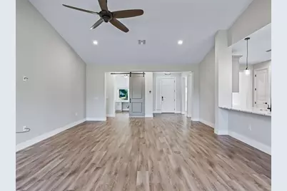 562 Dowling Circle, Lady Lake, FL 32159 - Photo 9