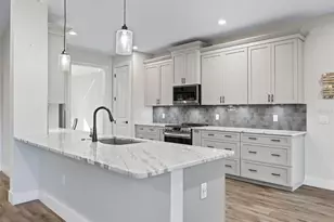 562 Dowling Cir, Lady Lake, FL 32159 - Photo 13