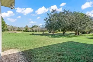 562 Dowling Cir, Lady Lake, FL 32159 - Photo 51