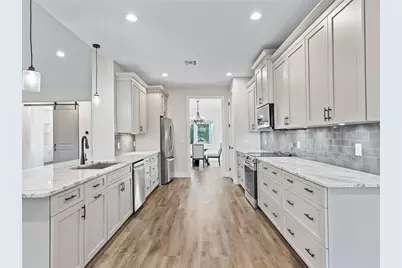 562 Dowling Circle, Lady Lake, FL 32159 - Photo 15