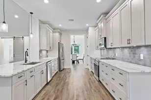 562 Dowling Cir, Lady Lake, FL 32159 - Photo 15