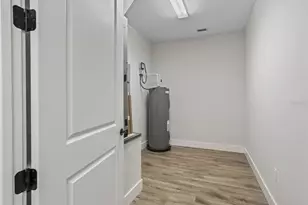 562 Dowling Cir, Lady Lake, FL 32159 - Photo 41