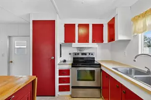 563 Tammi Dr, Leesburg, FL 34788 - Photo 13