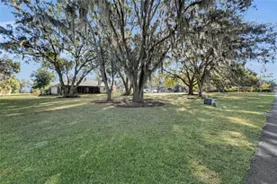 400 Carman Dr, Leesburg, FL 34748 - Photo 5