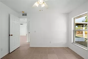 1015 Cr 463B, Lake Panasoffkee, FL 33538 - Photo 7