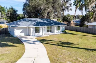 1015 Cr 463B, Lake Panasoffkee, FL 33538 - Photo 17