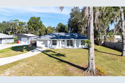 1015 Cr 463B, Lake Panasoffkee, FL 33538 - Photo 15