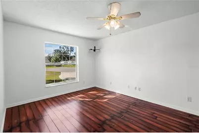 1015 Cr 463B, Lake Panasoffkee, FL 33538 - Photo 37