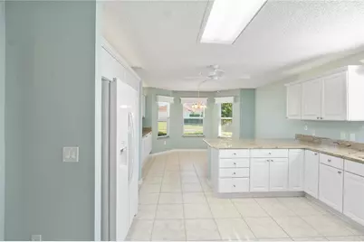 16812 SE 86th Albany Avenue, The Villages, FL 32162 - Photo 7