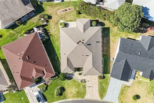 16812 SE 86th Albany Ave, The Villages, FL 32162 - Photo 3