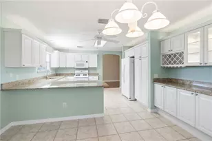 16812 SE 86th Albany Ave, The Villages, FL 32162 - Photo 9