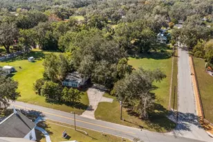 172 S Virginia Ave, Center Hill, FL 33514 - Photo 27