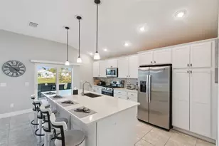 1399 Kenneth St, The Villages, FL 34762 - Photo 5