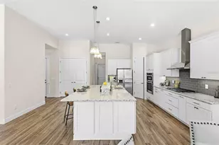 39500 Hillrise Ln, Lady Lake, FL 32159 - Photo 5