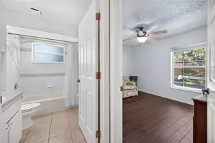 211 Hanging Moss Ln, Lady Lake, FL 32159 - Photo 61