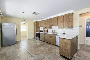 903 Virginia Ave, Tavares, FL 32778 - Photo 11